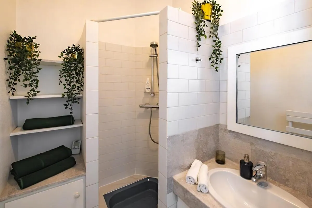 Apt 4 Guests Place Des Victoires Paris France