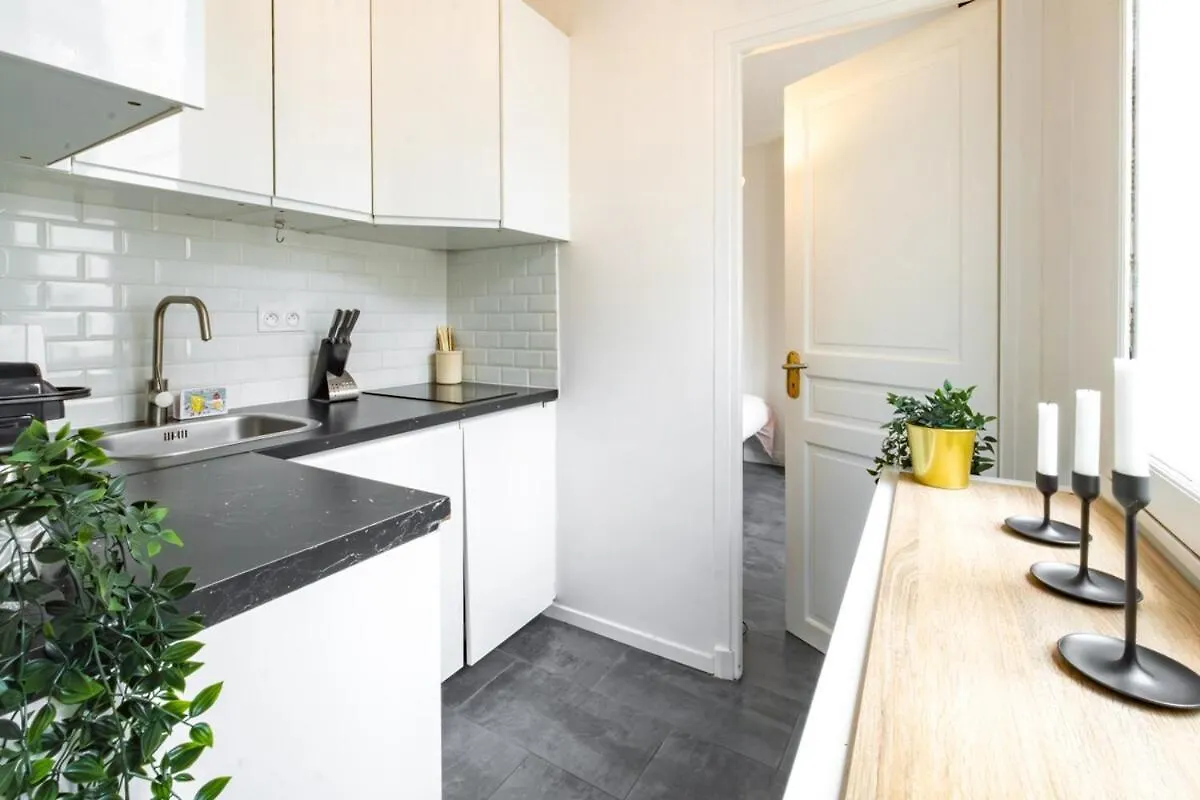 Apartment Apt 4 Guests Place Des Victoires Paris