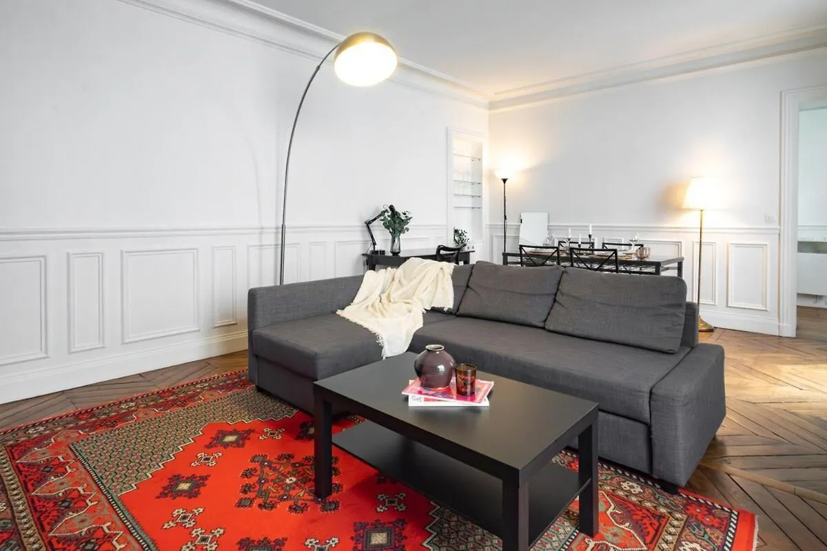 Apt 4 Guests Place Des Victoires Paris France