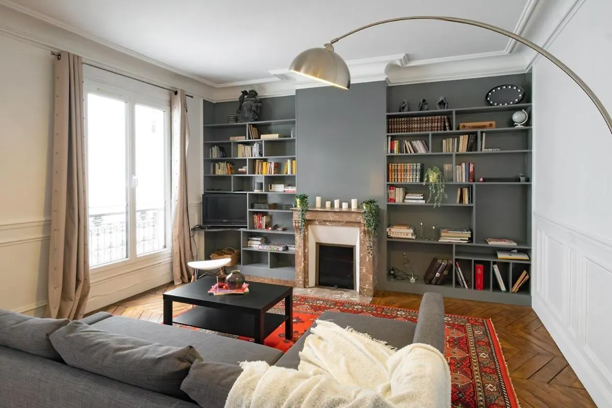 Apt 4 Guests Place Des Victoires location